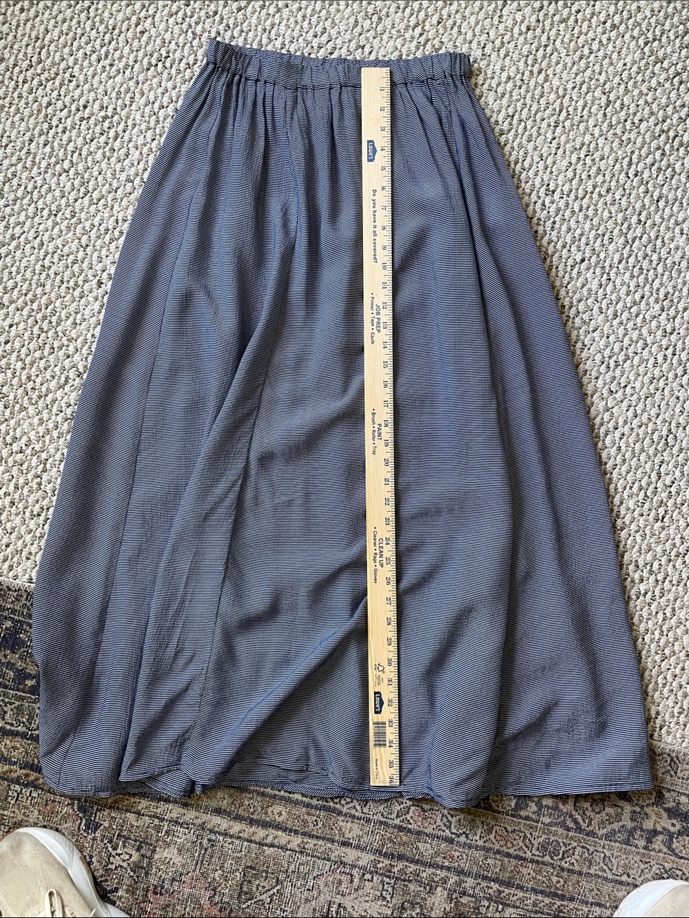 Toteme Elastic-Waist Midi Skirt - Picture 4 of 5